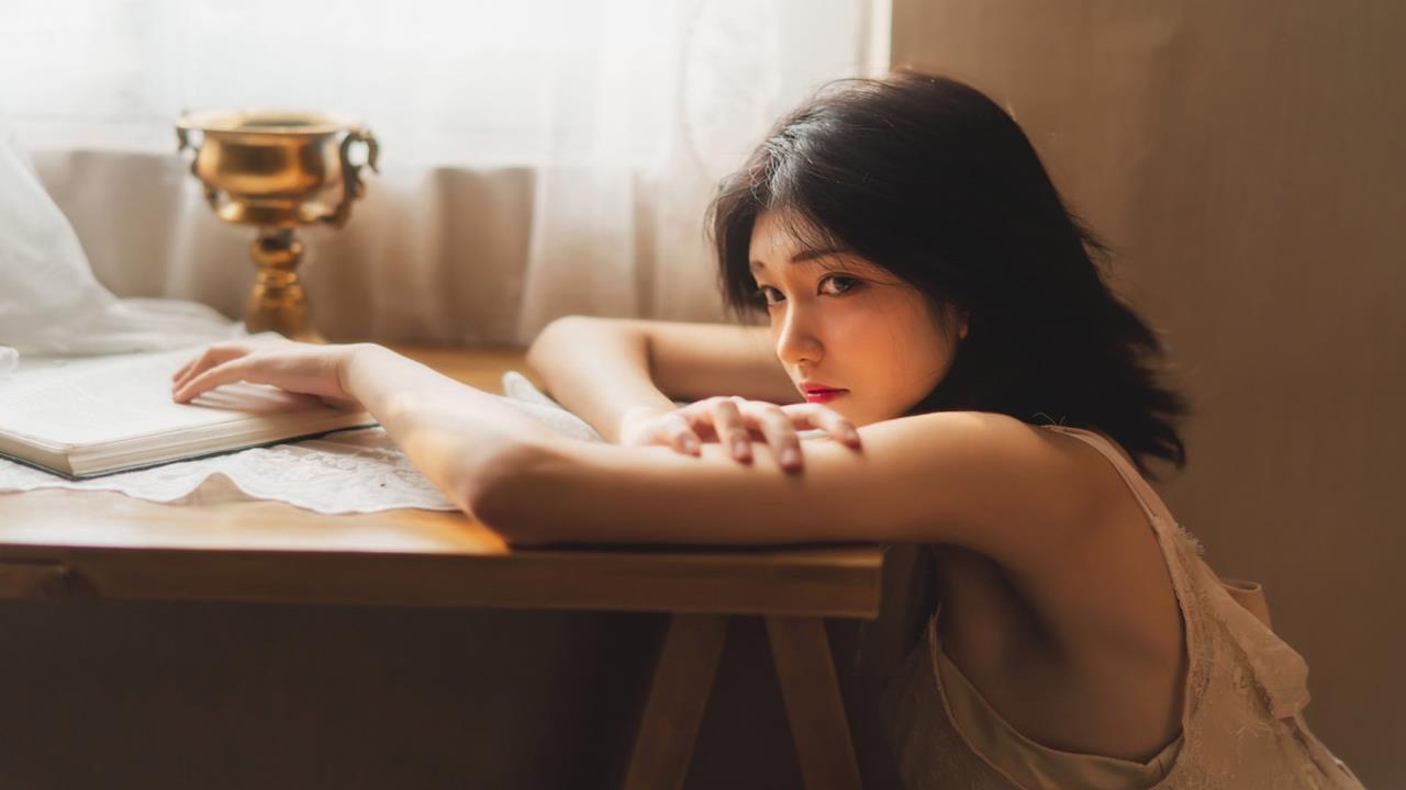 巫师3狂猎手游中文版，魔法世界的指尖传奇